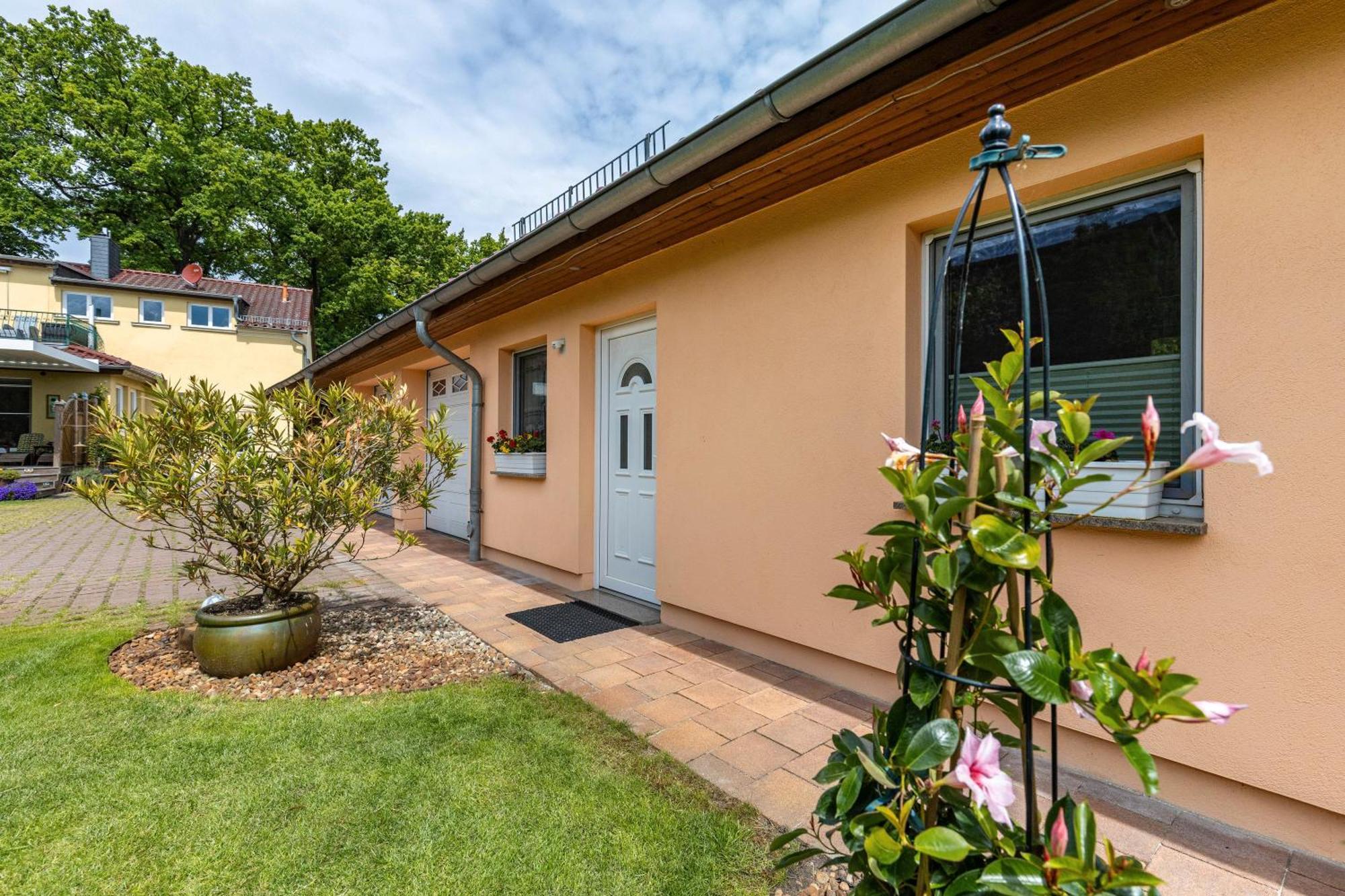 Ferienhaus Jasmin 诺伊鲁平 外观 照片